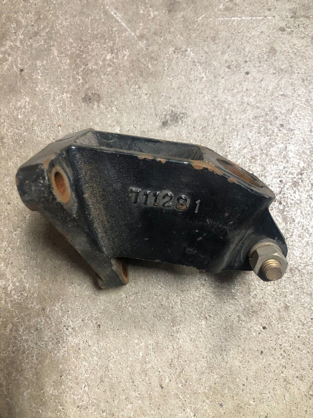 MERCRUISER 71128 TRANSMISSION ENGINE MOTOR MOUNT
