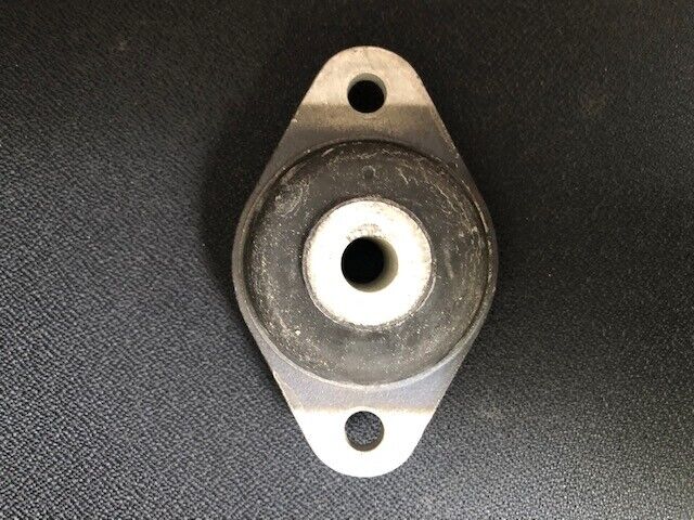 OEM OMC 986425, 3853972 Rear Mount Assembly