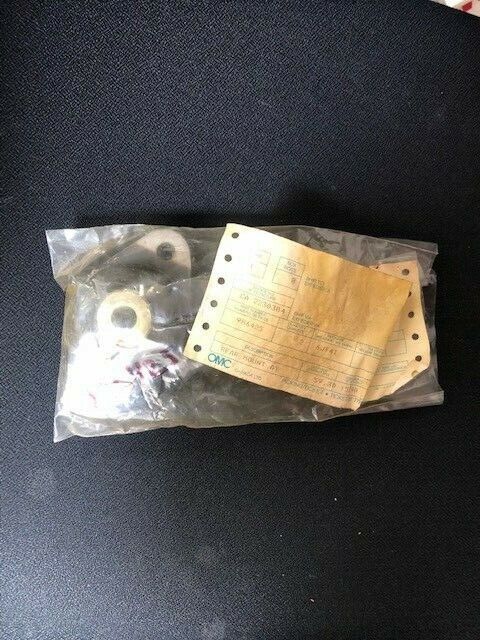 OEM OMC 986425, 3853972 Rear Mount Assembly