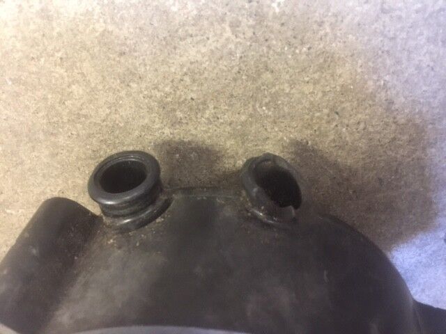 Used 580327, 0580327 Johnson, Evinrude Distributor Cap