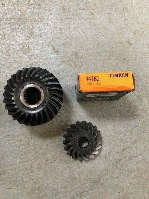 3850937, 3852402 Volvo SX/OMC Lower Gear Set 18/26, Includes New Bearing