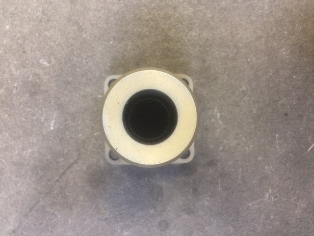 New OEM OMC, Johnson, Evinrude 984462, 0984462 Bearing Housing