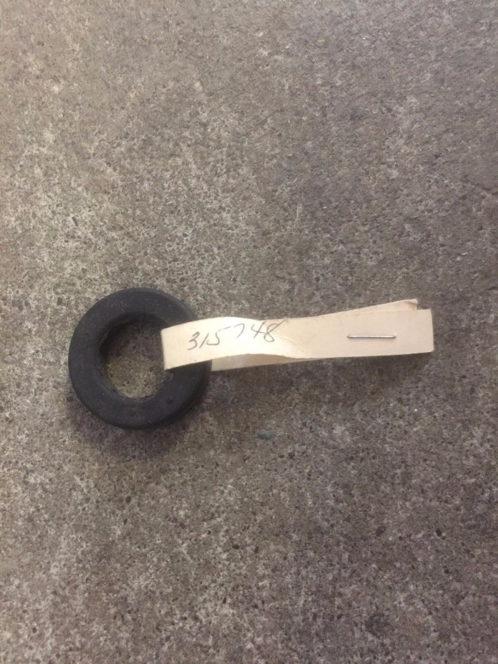 New 315748, 0315748 OMC, Johnson, Evinrude Grommet