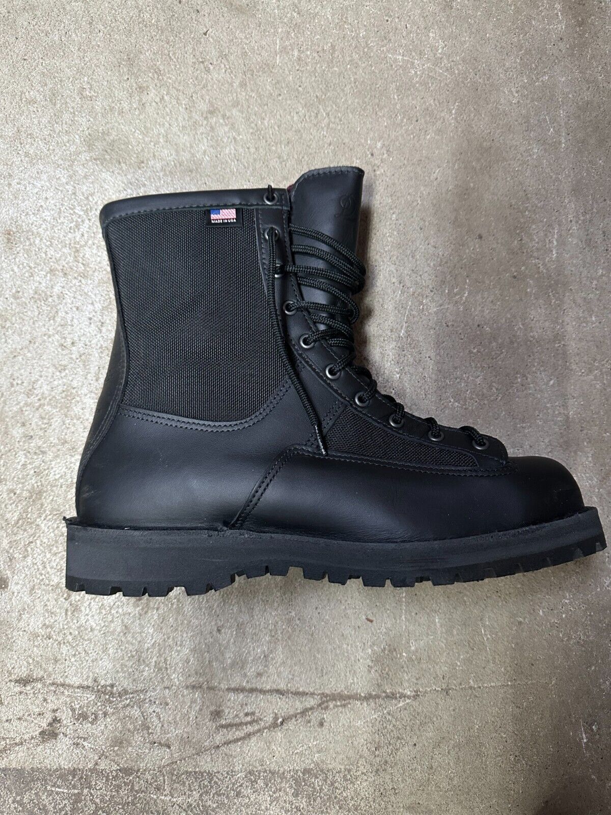 DANNER Acadia 69210 Men's Boot - Size 10 EE - NEW