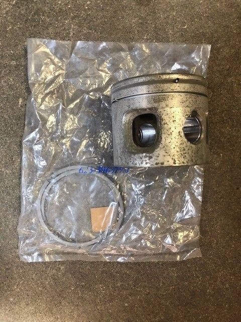 New OEM OMC, Johnon, Evinrude 396576, 0396576 Piston and Rings