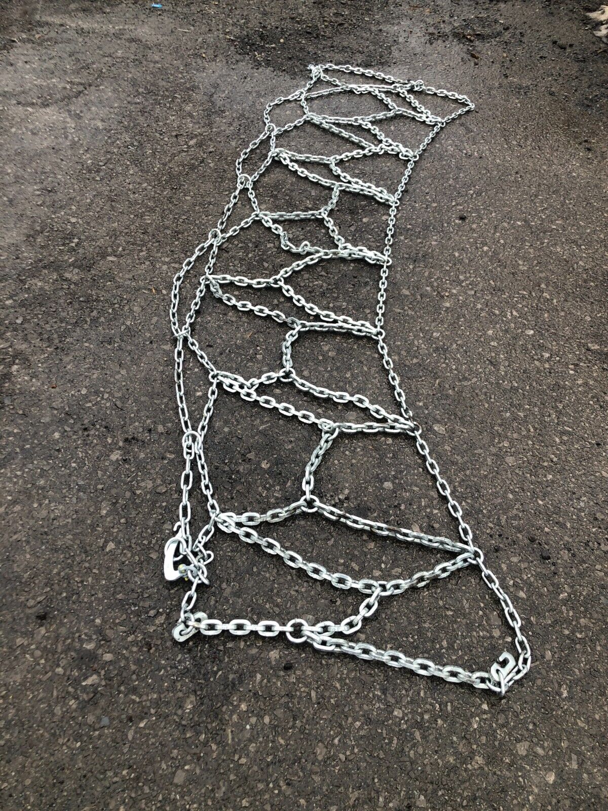 TIRE CHAINS STAINLESS STEEL MILITARY DUTY FITS 14.00-20 TIRE, SOLD AS SET OF 2