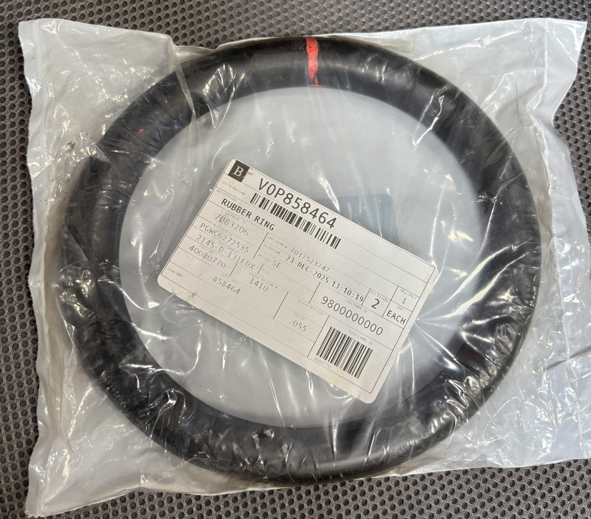 VOLVO PENTA *NEW OEM* 858464 RUBBER RING #858464