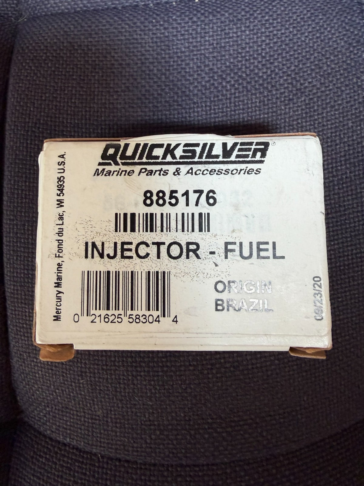 NEW OEM QUICKSILVER 885176 FUEL INJECTOR