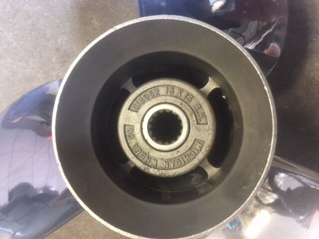 New Michigan Wheel 013052 Stainless Steel 15 x 15 Propeller, 763962 SSP V6 RH