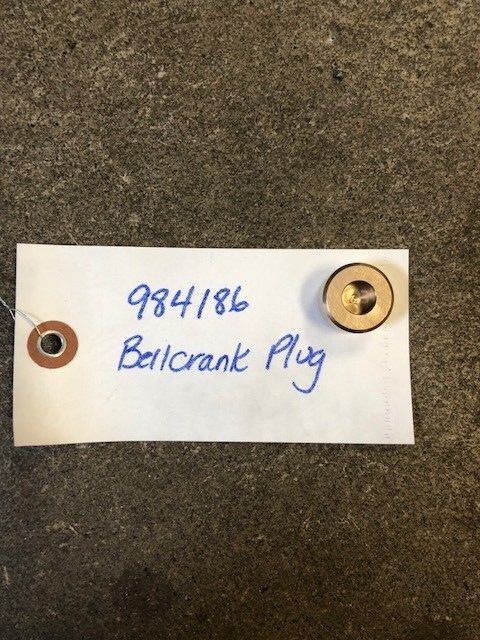 New OMC Cobra 984186, 0984186 Bellcrank Plug 
