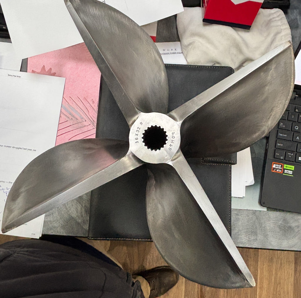 Merc Cleaver propeller 16 x 32 R