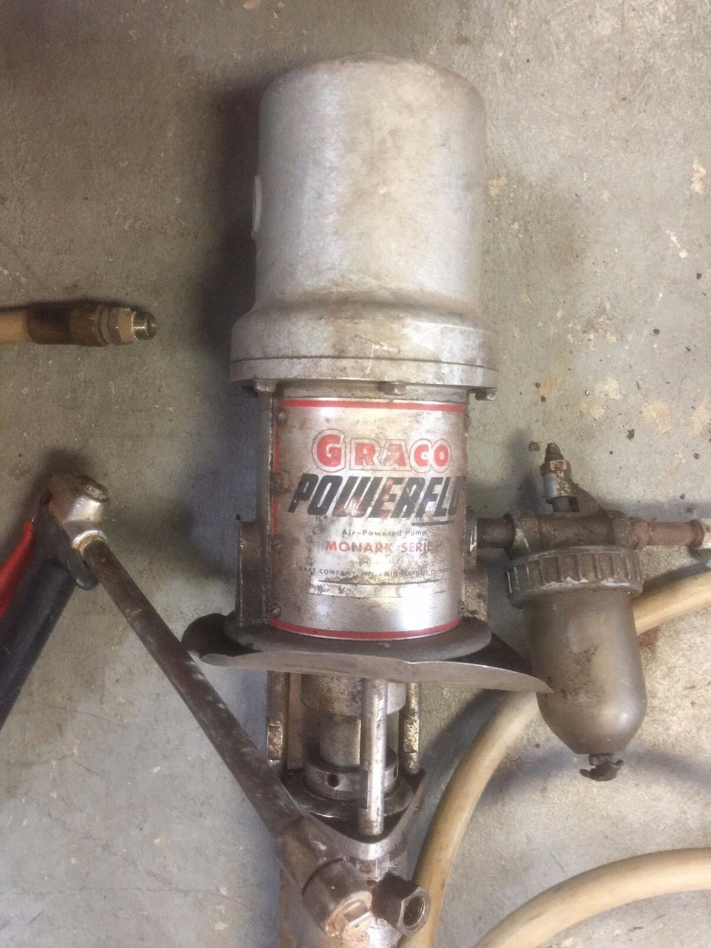 Used 205-997, 205633 Graco Air Powered Pump, 5:1 Ratio