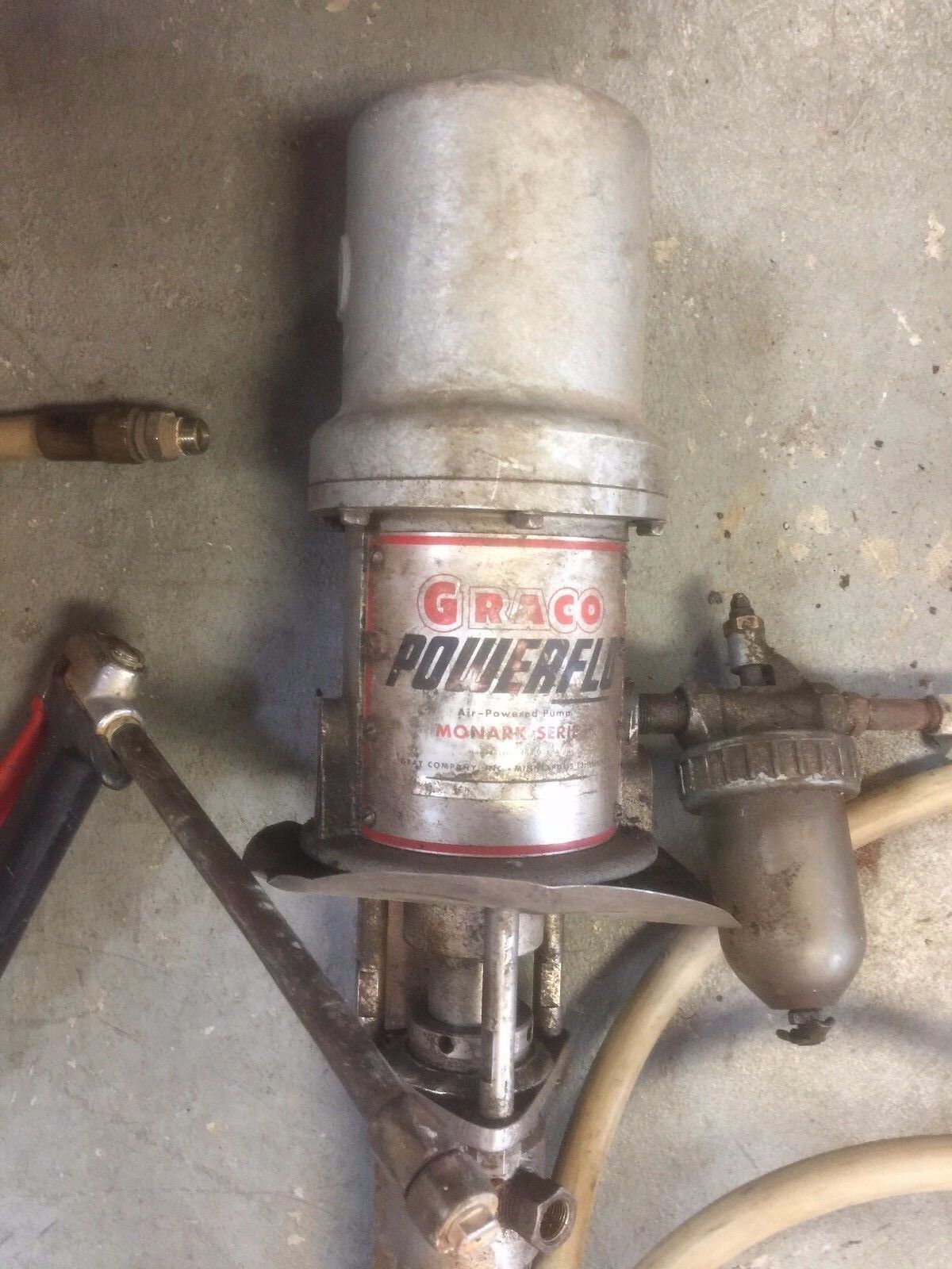 Used 205-997, 205633 Graco Air Powered Pump, 5:1 Ratio