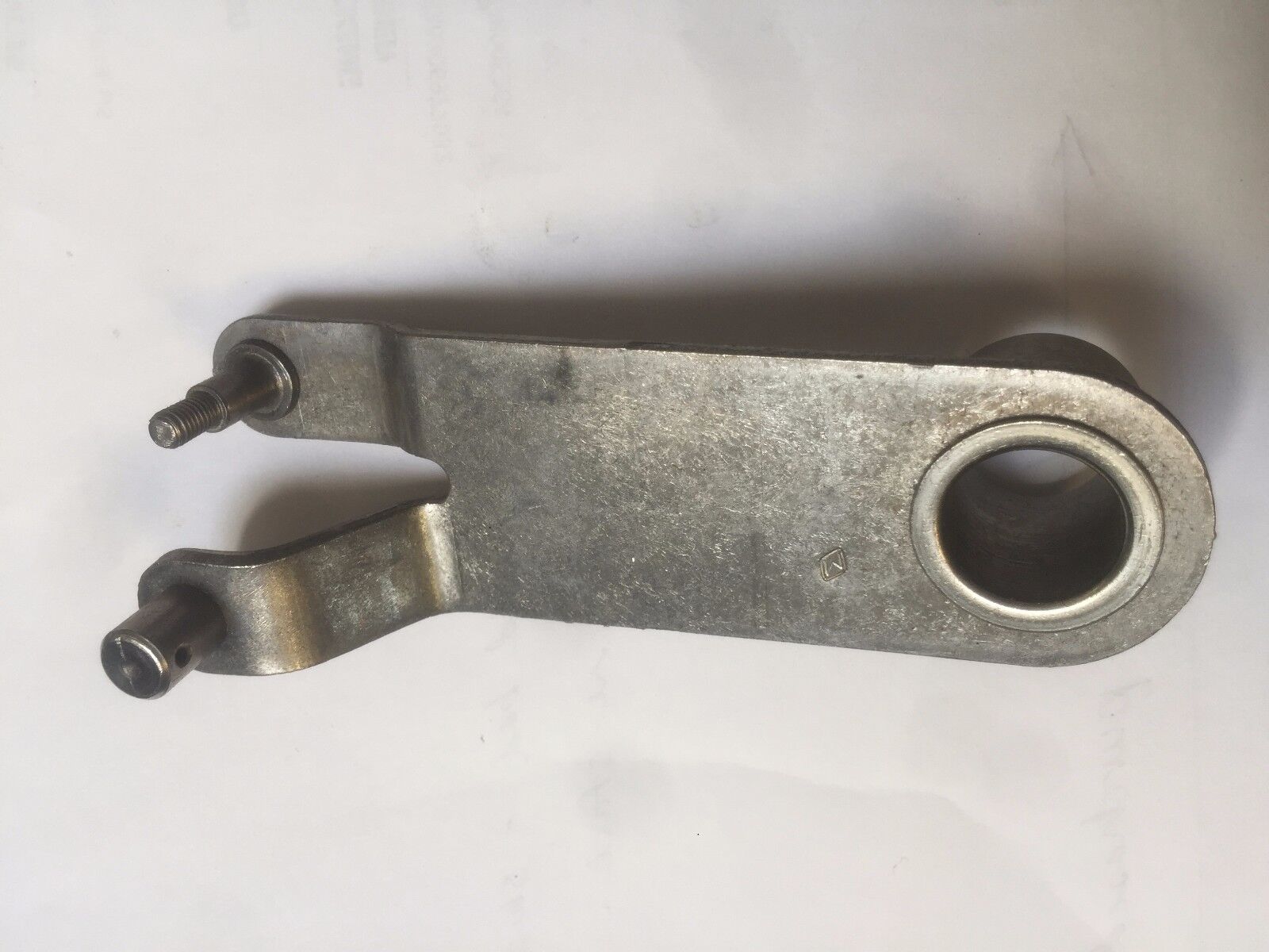 New 0386802, 386802 OEM OMC, Johnson, Evinrude Bellcrank Hub and Pin Assembly
