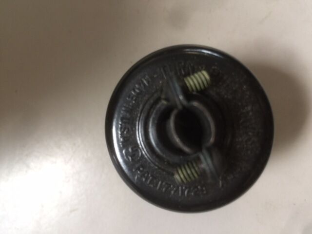 HUBBELL TWIST LOCK CONNECTOR BODY 7696