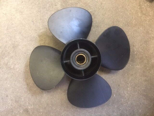 New 5008225 4 Blade Evinrude Aluminum Propeller, 11 X 7