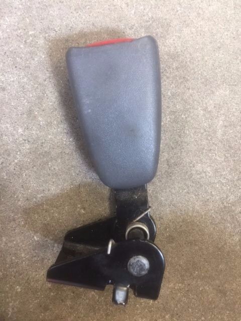 9156905 Volvo RR Seat Belt Buckle - Grey