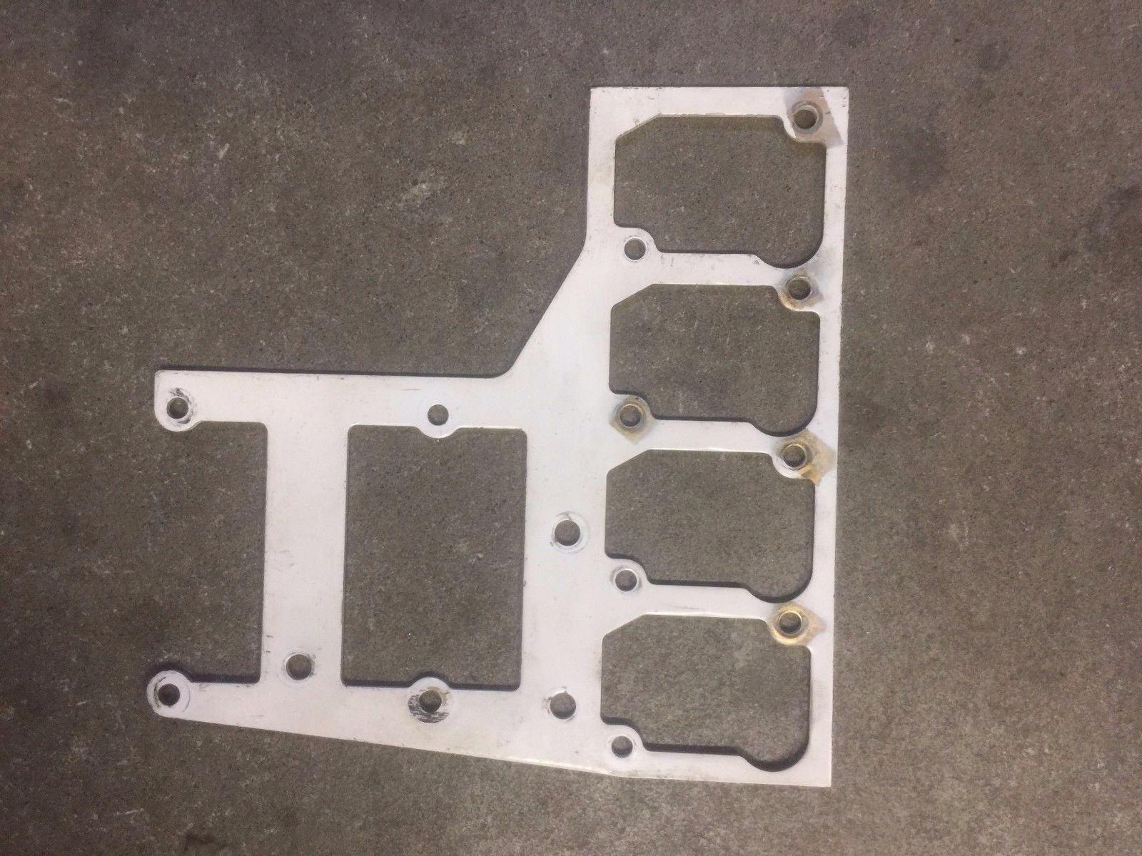 F615358 Force 4 Cylinder CD Coil Bracket