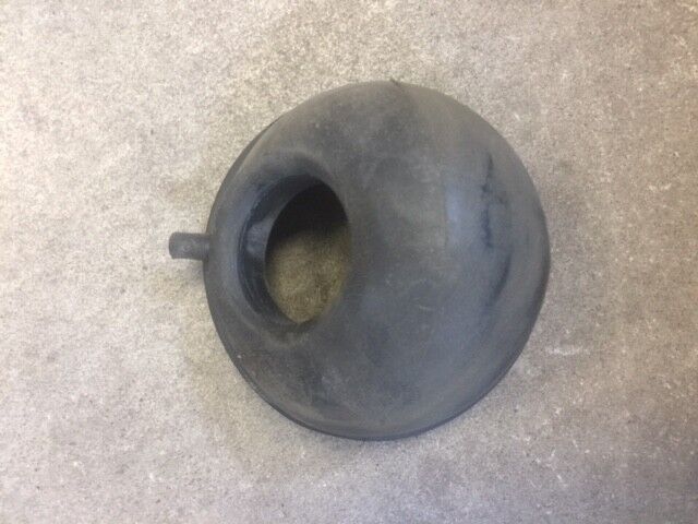 Used 9141411 OEM Volvo Fuel Filler, Fuel Pocket, Fuel System 
