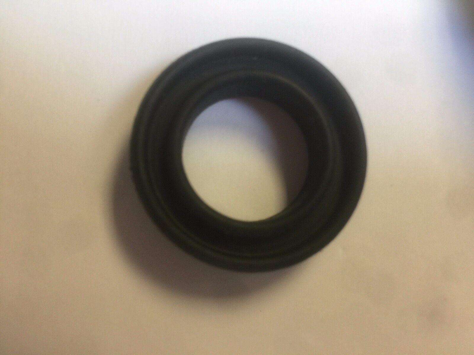 New 315748, 0315748 OMC, Johnson, Evinrude Grommet
