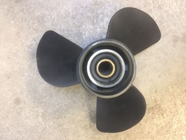Propeller FP693, P693, A693265, 12-5/8 x 21 Pitch, Force Outboard L Drive