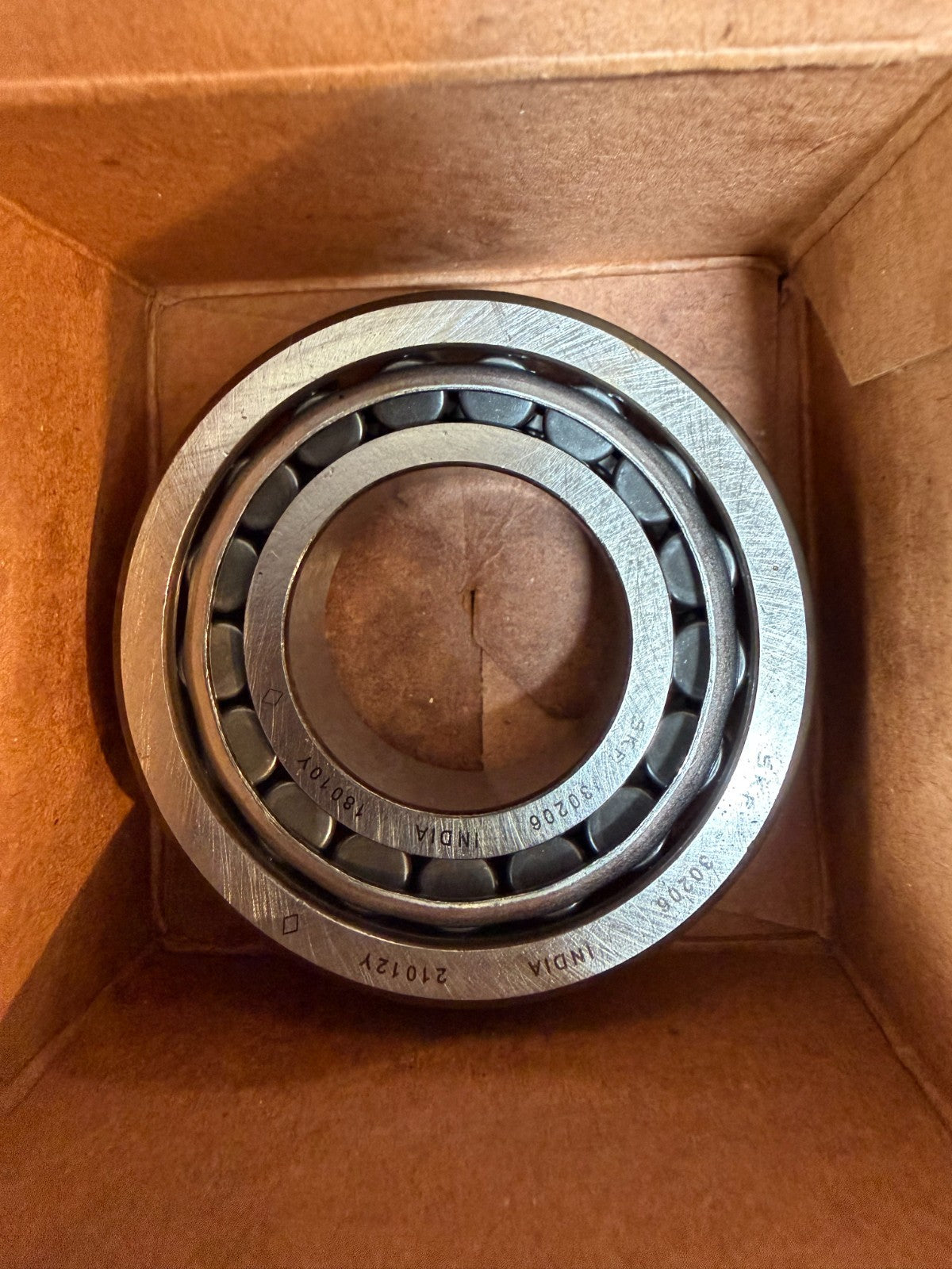 NEW OEM VOLVO ROLLER BEARING 11041