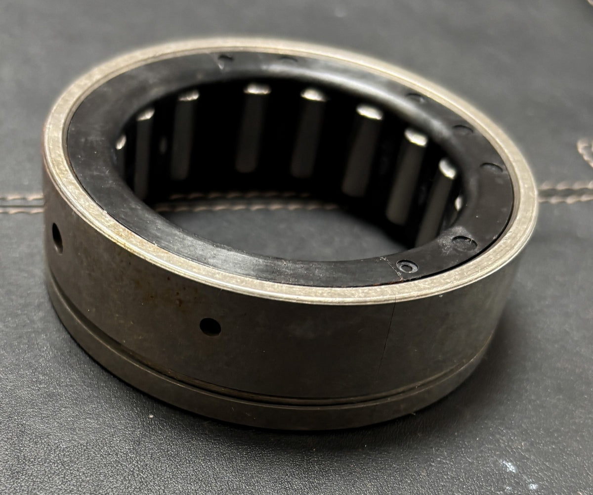 Johnson Evinrude Crankshaft Bearing 320499