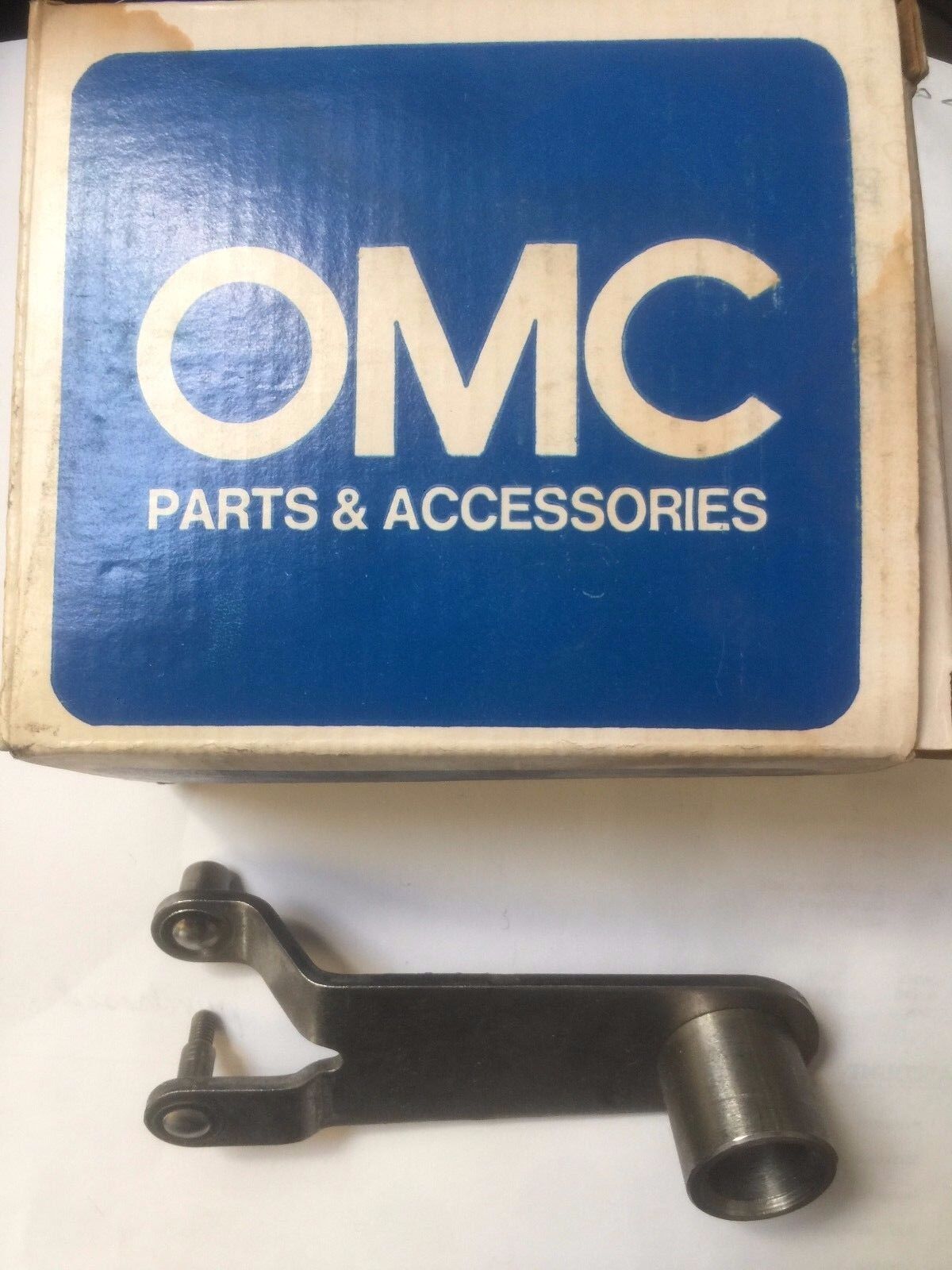 New 0386802, 386802 OEM OMC, Johnson, Evinrude Bellcrank Hub and Pin Assembly