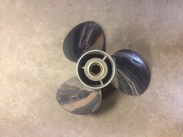 New Stainless Steel 777024 Propeller, 3 Blade, 13-7/8 X 17, Johnson, Evinrude 