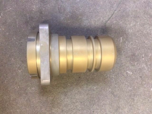 New OEM OMC, Johnson, Evinrude 984462, 0984462 Bearing Housing