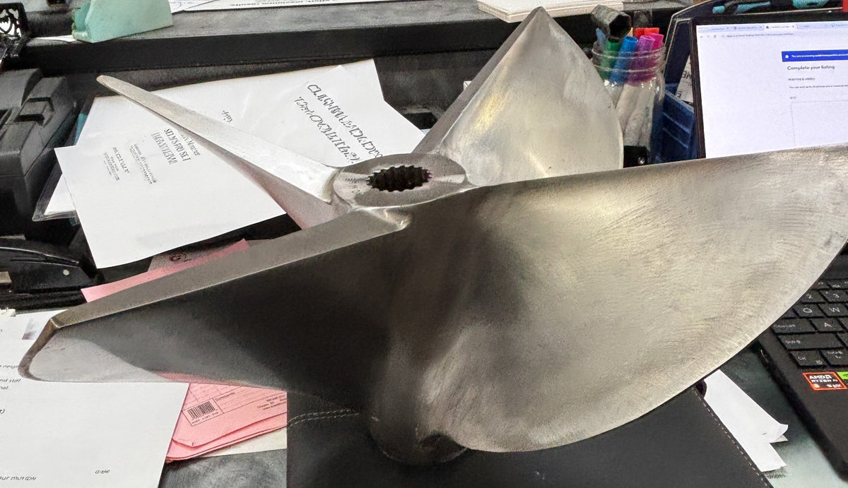 Merc Cleaver propeller 16 x 32 R