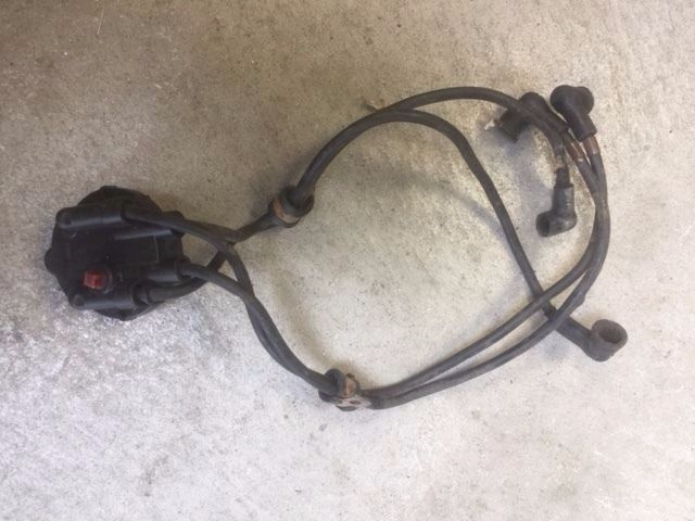 394-1561 Mercury Magneto Cap Cover with Wires - Used